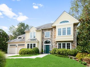 38 Stony Gate Oval, New Rochelle, NY 10804