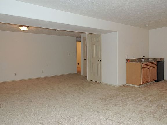 2nd image of 225 38th Ave NE