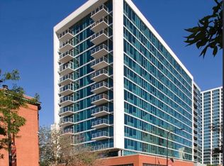 3741 N Halsted St #611, Chicago, IL 60613