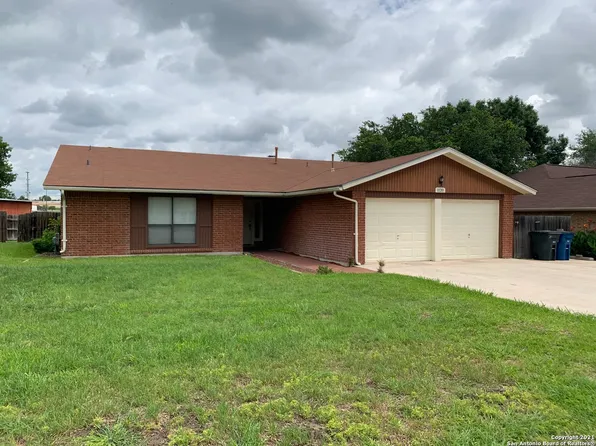 1120 Tumbleweed Dr, New Braunfels, TX 78130