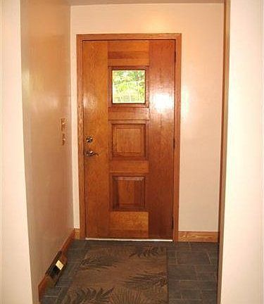 3rd image of 3101 Charles St