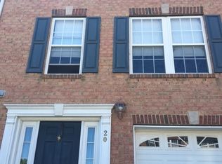 20 New Castle St, Farmingdale, NJ 07727