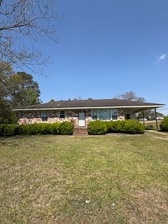 1st image of 210 Peggyanne Dr