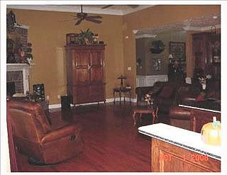 3rd image of 1631 Hollow Cove Ln