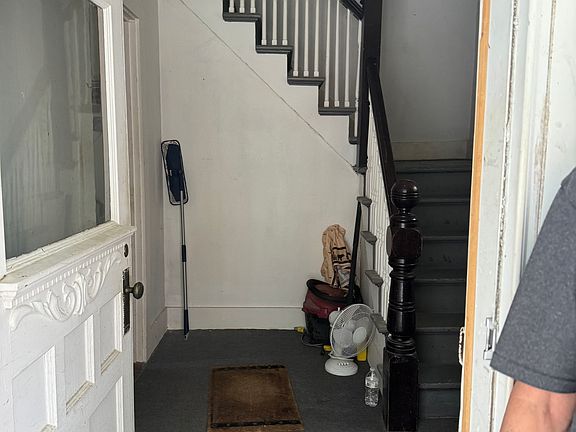 3rd image of 33 Terrace View