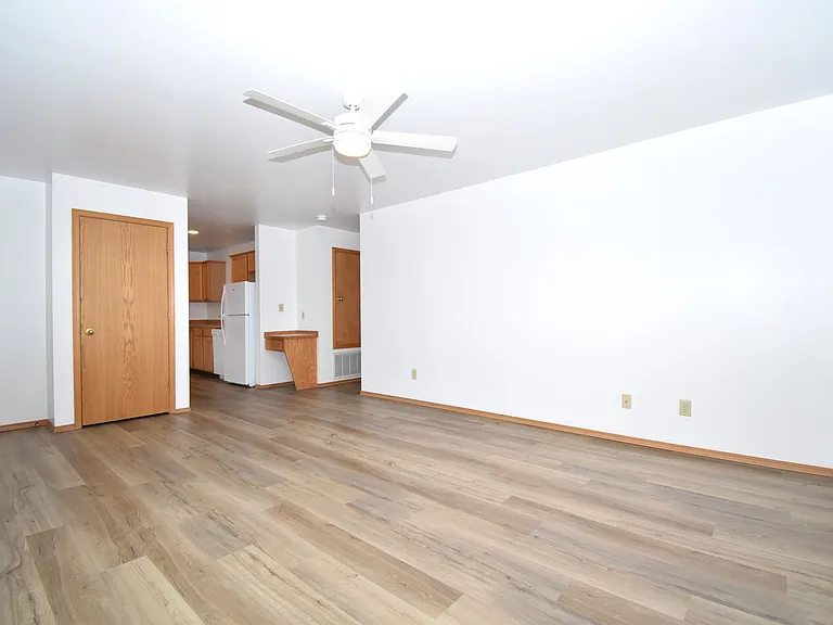 9 Michael Grove Ave — Photo 2