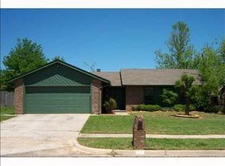 2123 Summer Dr, Norman, OK 73071