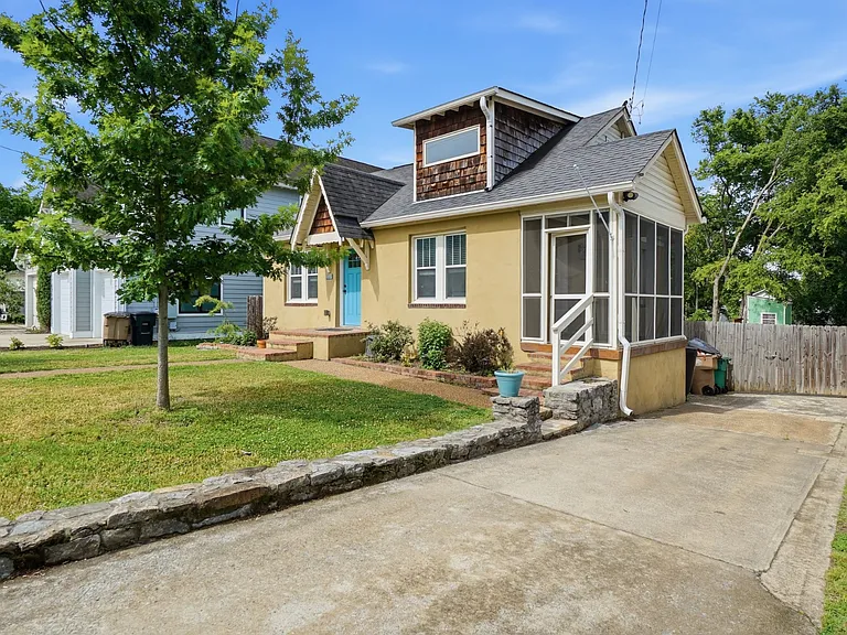 527 Stevenson St — Photo 6