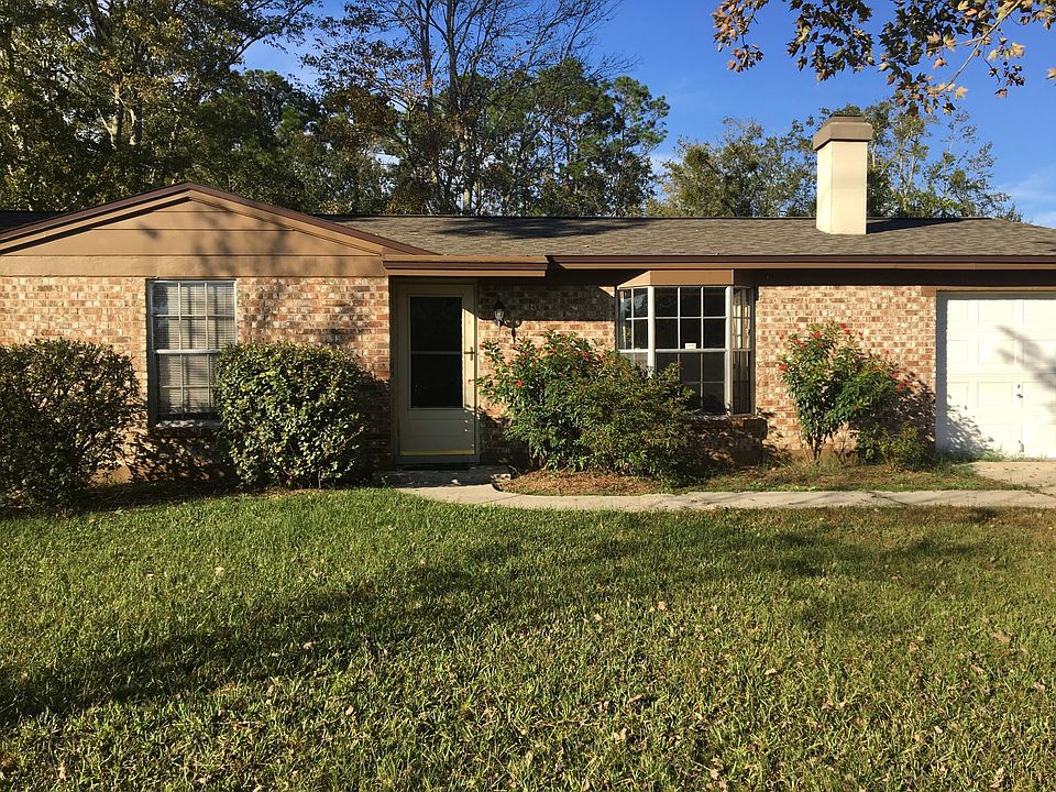 1st image of 216 Evergreen Ln