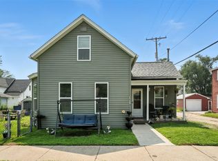 1516 1st St SW, Cedar Rapids, IA 52404