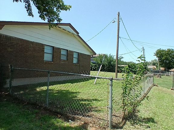3rd image of 107 W Campbell Dr