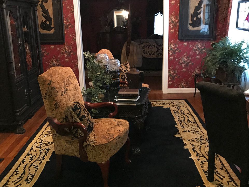 Office/Dining area