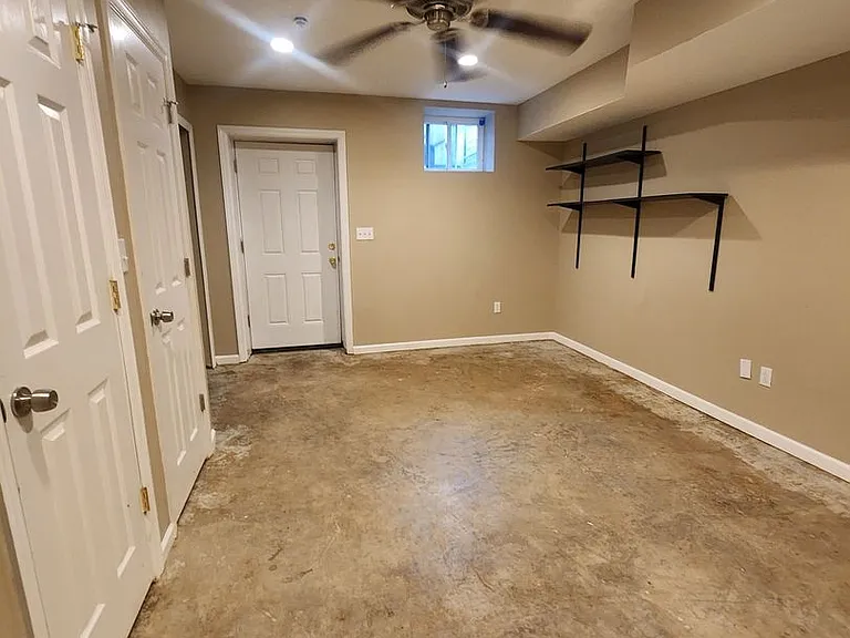 2103 E Dauphin St — Photo 3