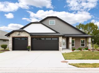 7414 Clarence Ct, Glen Carbon, IL 62034