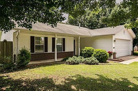 1st image of 495 Iris Ave