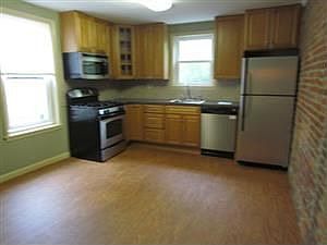 2nd image of 2020 Fairmount Ave