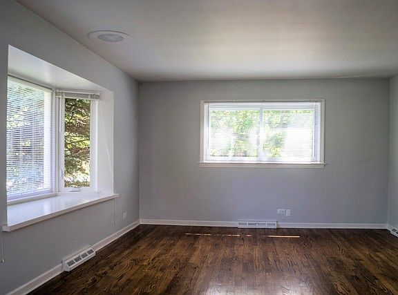 3rd image of 73 Rose Pl