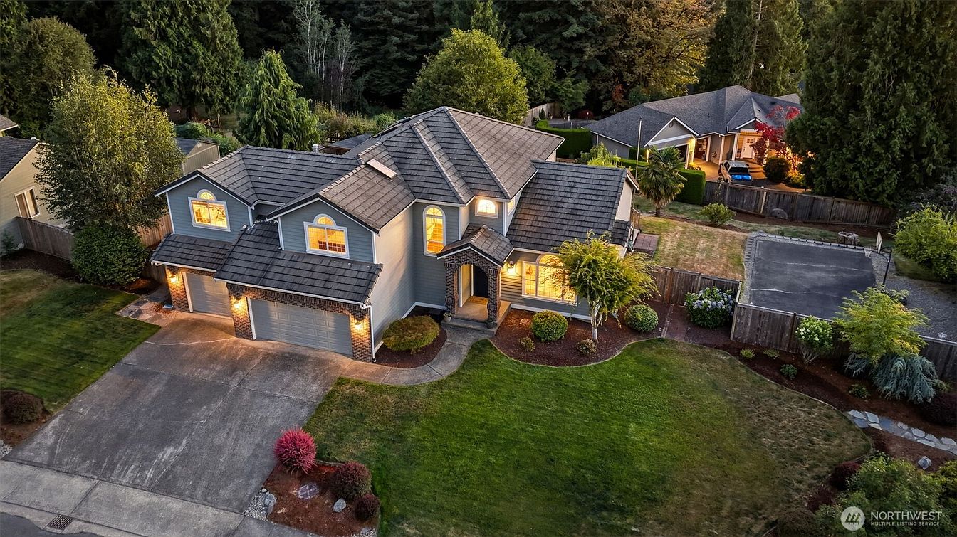 1st image of 1404 Amber Boulevard SE