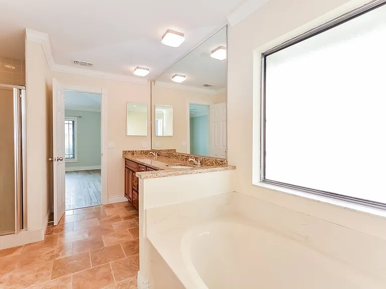 748 Tomlinson Ter — Photo 13
