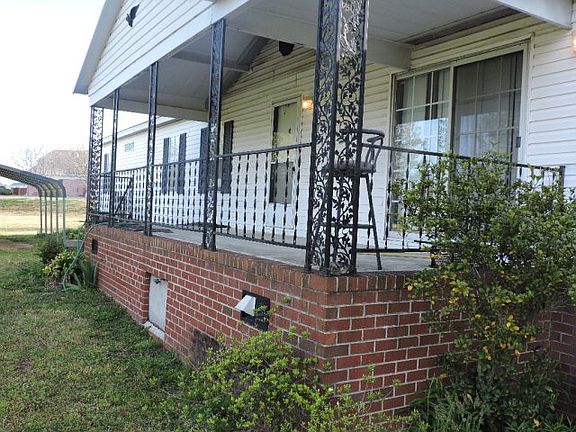 3rd image of 302 Walker St