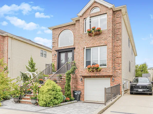 28 Brookside Loop image 1 of 60