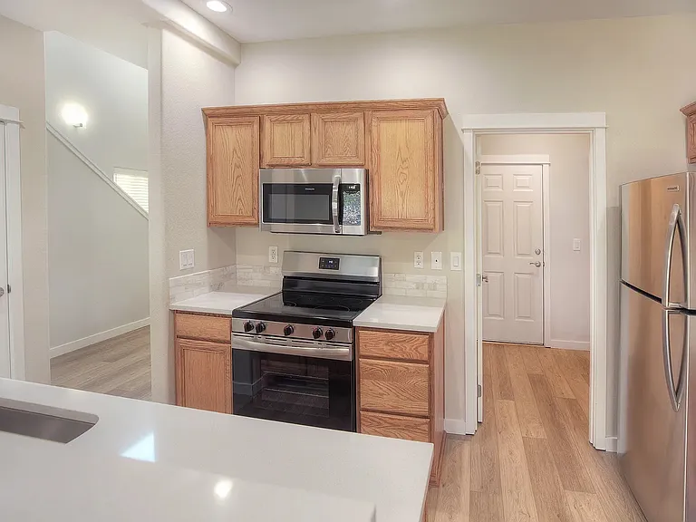 137 SW Cascade Mountain Ct — Photo 9