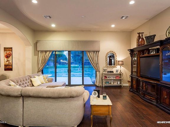 5th image of 5222 E Windrose Dr