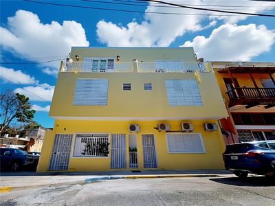 8 CALLE BETANCES, Manati, PR, 00674