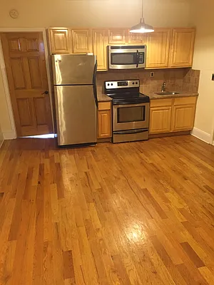 Rented by Bezell Group | media 3