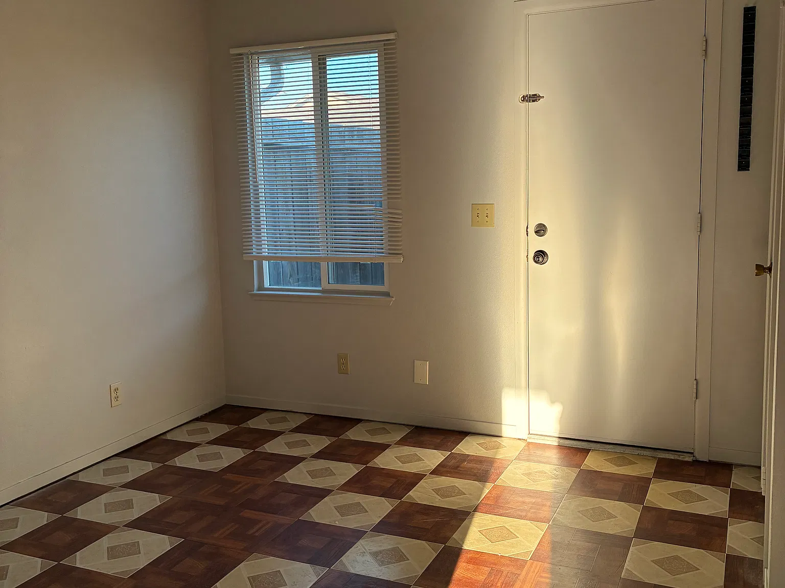 1 bed, 444 sqft, $1,950 — Photo 4