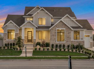 695 W Hidden Farm Dr, Farmington, UT 84025