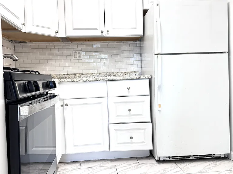 1225 Martha Custis Dr #404 — Photo 12
