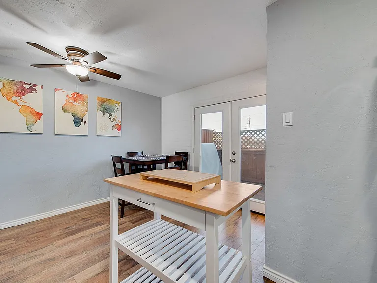 7815 Royal Ln #7815 — Photo 17