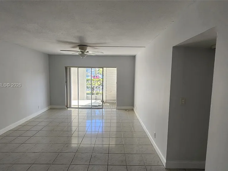 981 Hillcrest Ct #114 — Photo 11