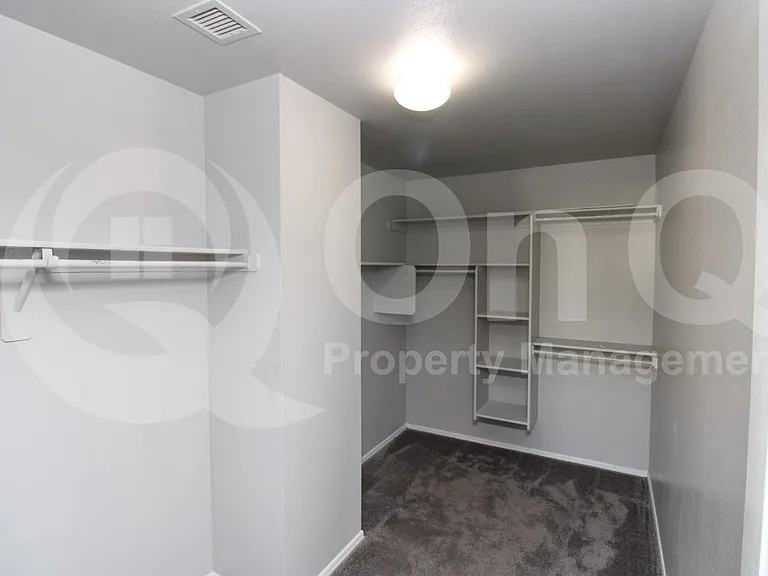 6761 S Parliament Dr — Photo 16