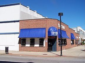 5th image of 300 Washington St W