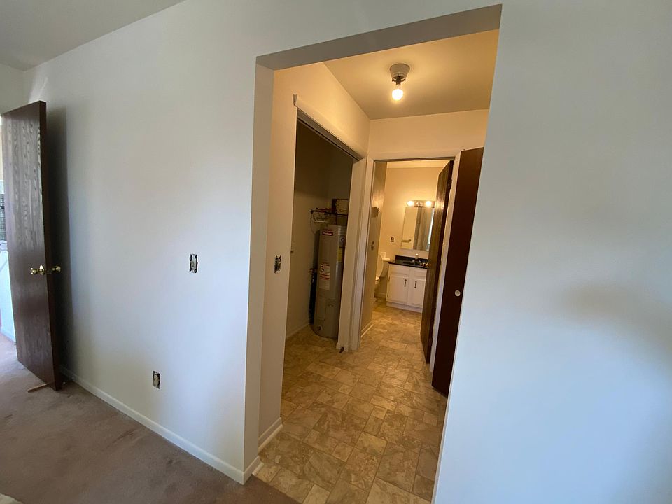 2nd image of 717 N Saint Elmo St APT 4
