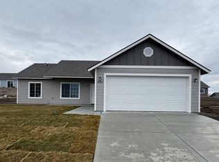 2884 Grouse St, Umatilla, OR 97882