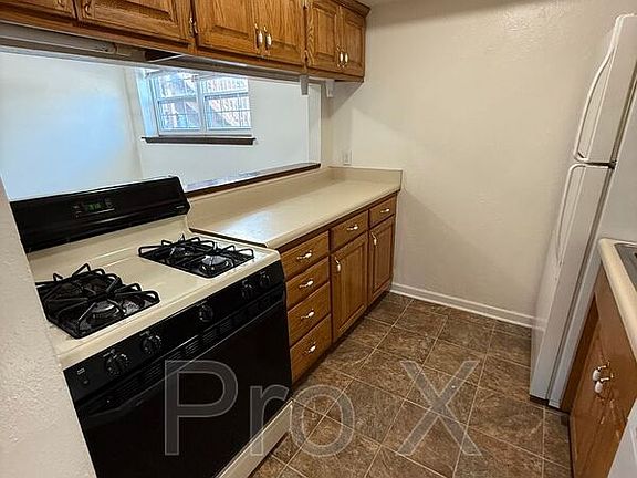 4th image of 124 E Highland Ave APT 1