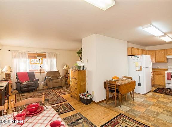 5th image of 1633 Placer Dr