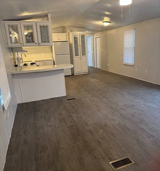 600 E Anderson Rd #710 — Photo 3