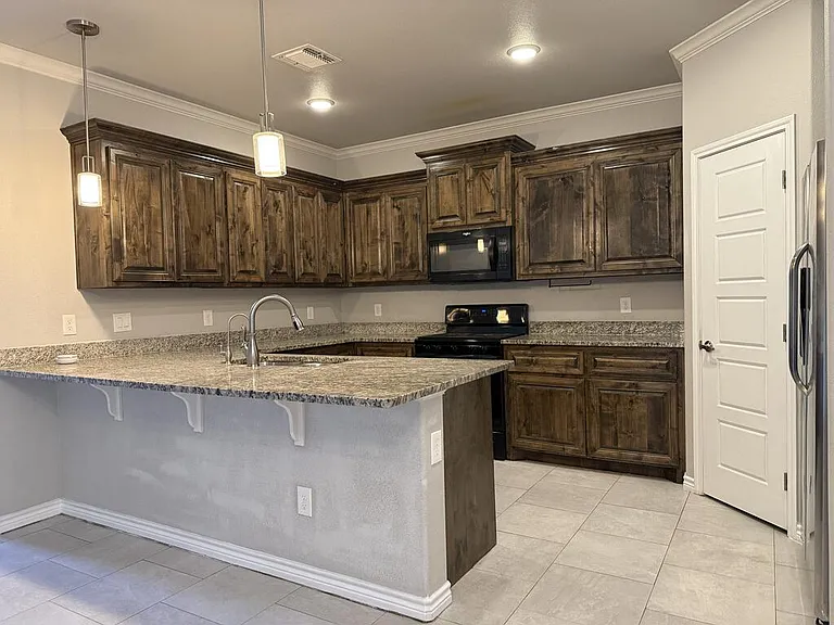 5301 Hagen Ct — Photo 2