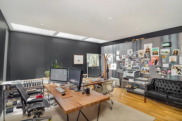 Sold by Compass | media 9