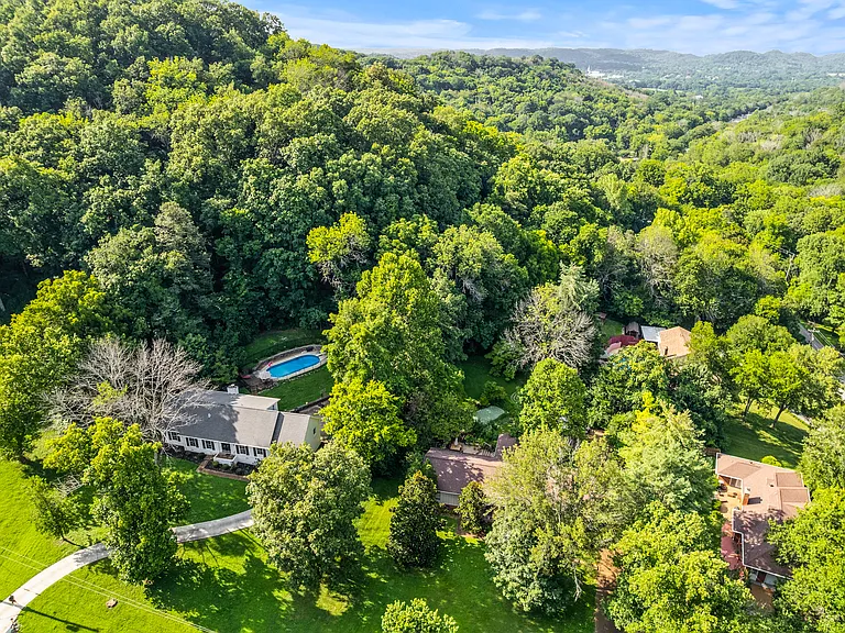 6616 Valley Dr — Photo 45