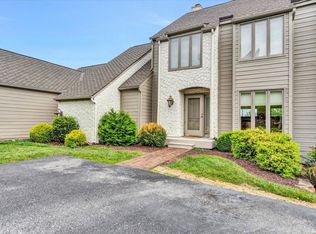 4978 Hunting Hills Cir, Roanoke, VA 24018