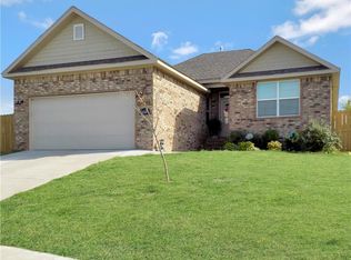 610 W Worchester St, Siloam Springs, AR 72761