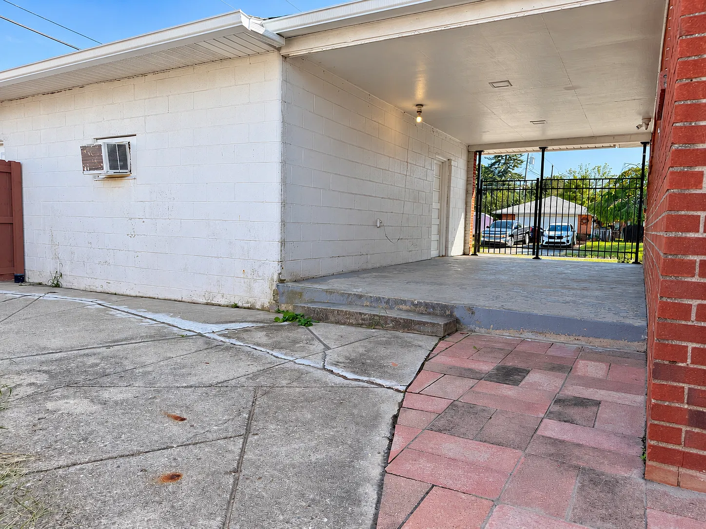3 bed, 930 sqft, $1,595 — Photo 4
