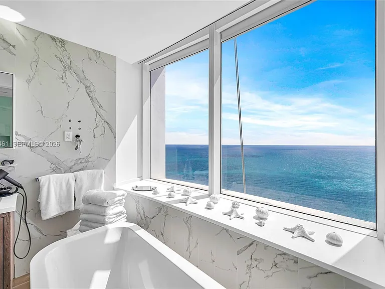 18101 Collins Ave #5509 — Photo 19
