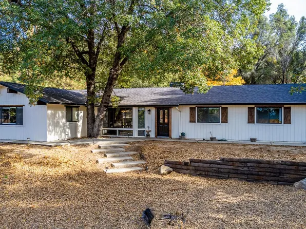 51704 Little Lake Rd, Oakhurst, CA 93644