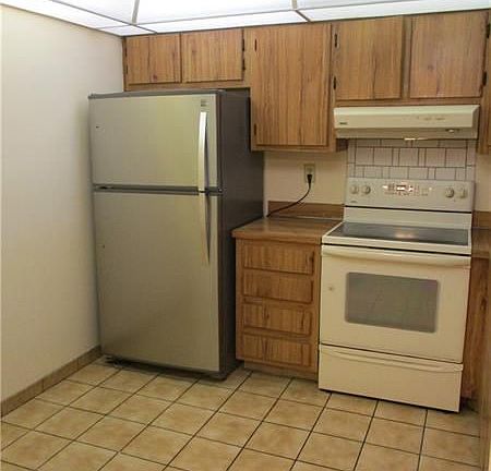 3rd image of 6751 N University Dr APT 323